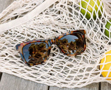 Load image into Gallery viewer, Peepers Polarized Sunglasses -Harbor Tortoise