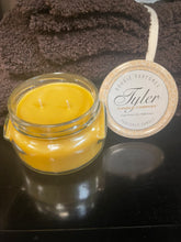 Load image into Gallery viewer, Tyler Home in Icon