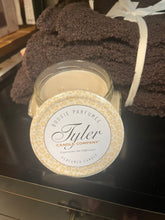 Load image into Gallery viewer, Tyler Home in High Maintenance