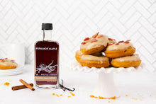 Load image into Gallery viewer, Runamok Cinnamon + Vanilla Infused Maple Syrup