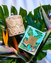 Load image into Gallery viewer, Glasshouse 13.4 oz. Candle -Balmy Breeze