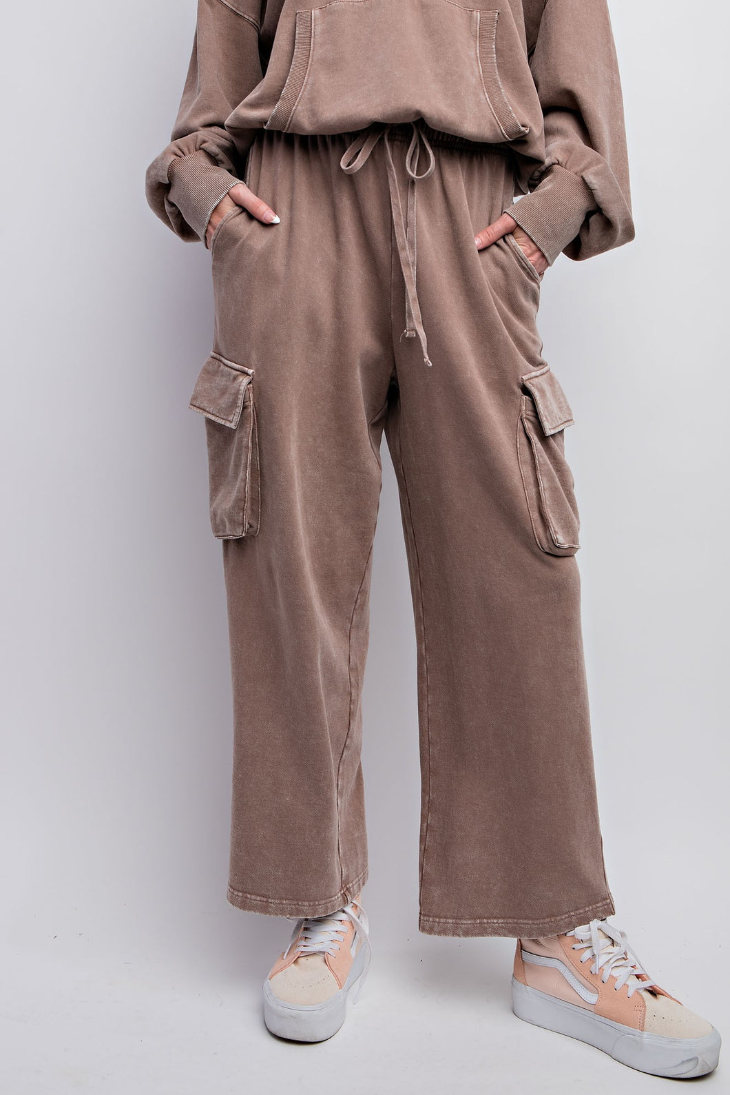 Esl Mineral Wash Cargo Pants -Mocha