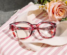 Load image into Gallery viewer, Peepers Lala -Spice Quartz
