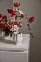 Load image into Gallery viewer, Tulipa Vase
