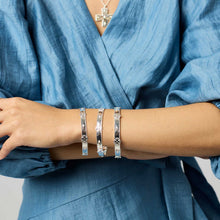 Load image into Gallery viewer, Julie Vos Silver Canterbury Bangle
