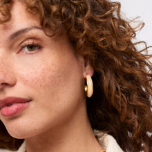 Load image into Gallery viewer, Julie Vos Carnaby Hoops -Ivory
