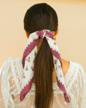 Load image into Gallery viewer, Happiness Bandana -Dream
