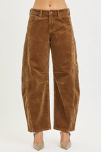 Load image into Gallery viewer, Risen Slouchy Ankle Barrel Corduroy Pants -Teddy Bear
