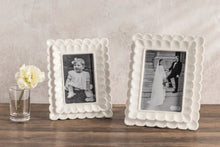 Load image into Gallery viewer, Scalloped Picture Frame
