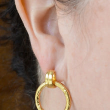 Load image into Gallery viewer, NY Gold Hammered Link Door Knocker Earrings
