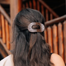 Load image into Gallery viewer, Teleties Flat Round Clip -Brown Crocodile

