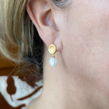 Load image into Gallery viewer, NY Pearl &amp; Matte Gold Post Earrings
