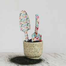 Load image into Gallery viewer, Floral Garden Spade
