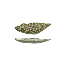 Load image into Gallery viewer, Stoneware Leaf Shaped Plate
