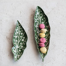 Load image into Gallery viewer, Stoneware Leaf Shaped Plate
