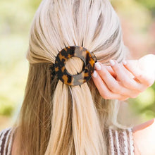 Load image into Gallery viewer, Teleties Flat Circle Clip -Tortoise

