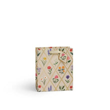 Load image into Gallery viewer, Rifle Paper Gift Bags -Garden Study
