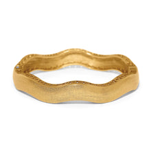 Load image into Gallery viewer, Brighton Inner Circle Wide Hinged Bangle -Gold
