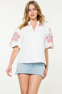 Th Embroidered Flower Sleeve Seersucker Top