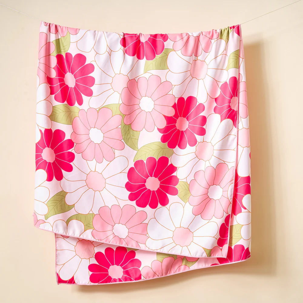 The Darling Effect Quick Dry Towel -Daisy Craze Hot Pink