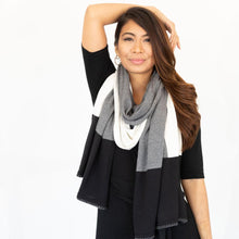 Load image into Gallery viewer, Dreamsoft Travel Scarf -Gray Colorblock
