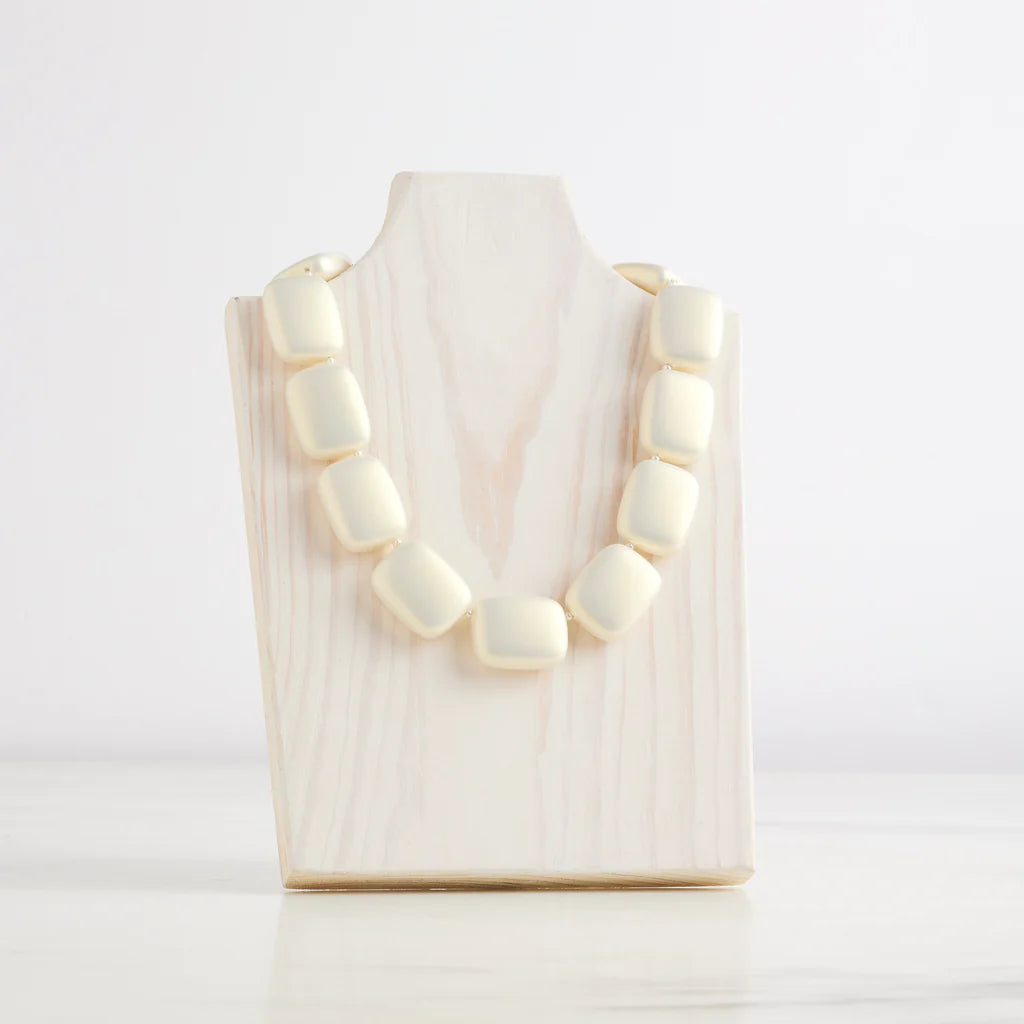 Hot Girls Pearls Cooling Necklaces White