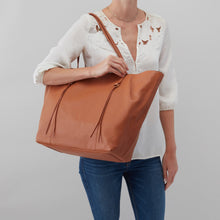 Load image into Gallery viewer, Hobo Kingston -Velvet Cashew
