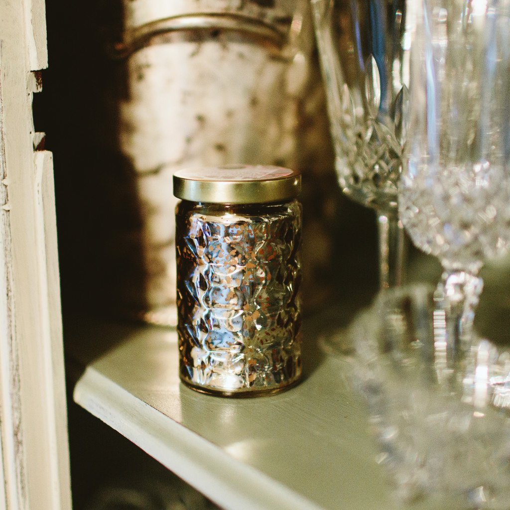 Sweet Grace #022 Gold Patterned Glass Candle